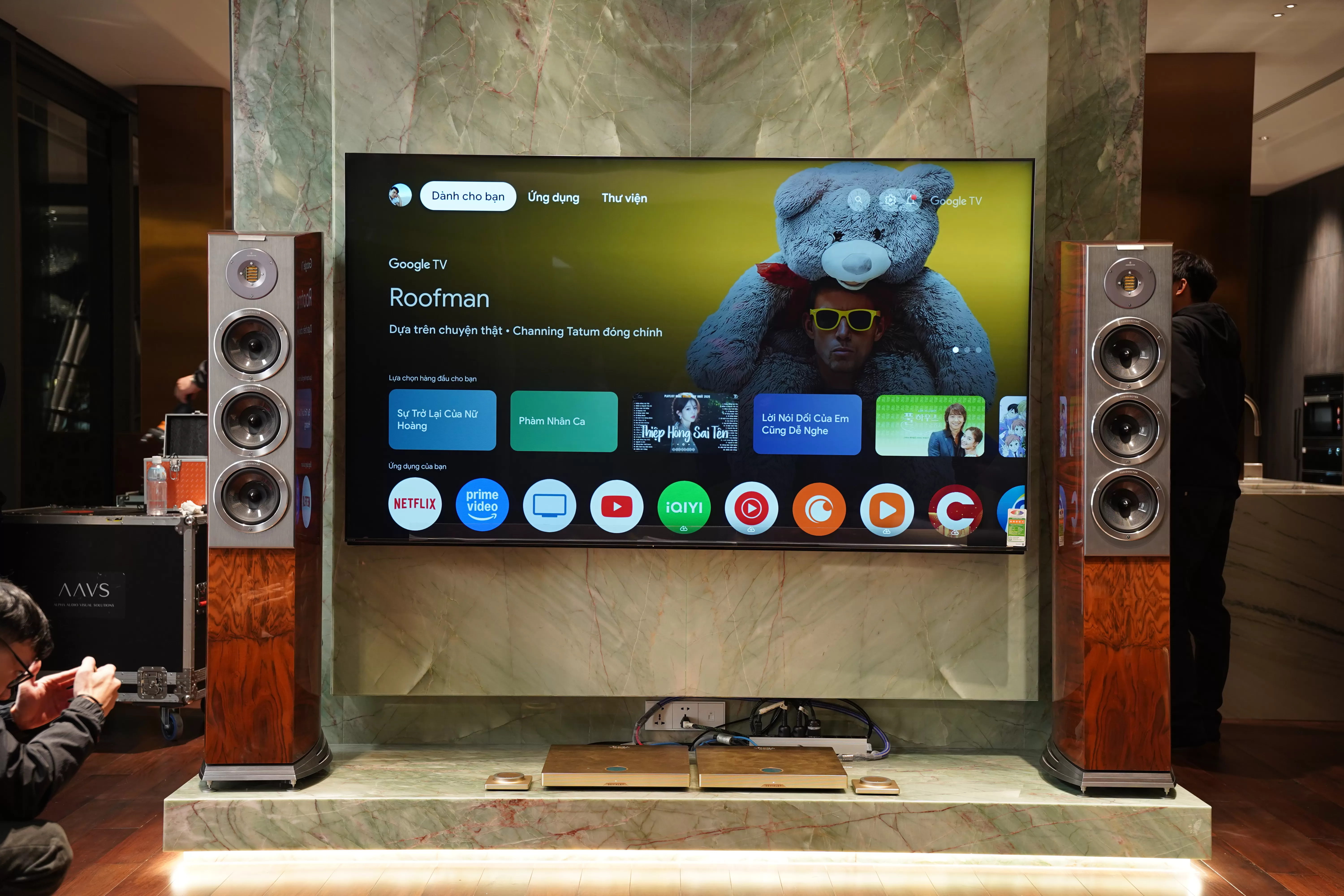 ĐÁ, GỖ VÀ VÀNG: BẢN GIAO HƯỞNG THƯỢNG LƯU CỦA AUDIOVECTOR R8 ARRETÉ VÀ DEVIALET ASTRA OPÉRA DE PARIS