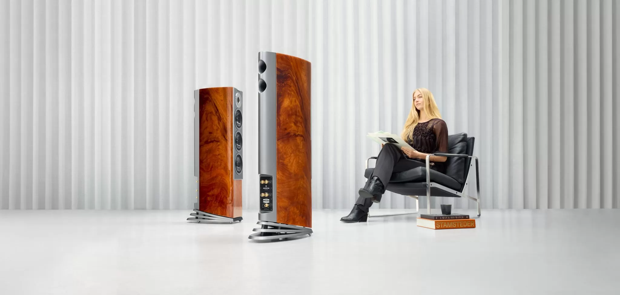 Audiovector R 5 Arreté: Tuyệt Tác Hi-End Thu Nhỏ Cho Không Gian Sống Tinh Tế