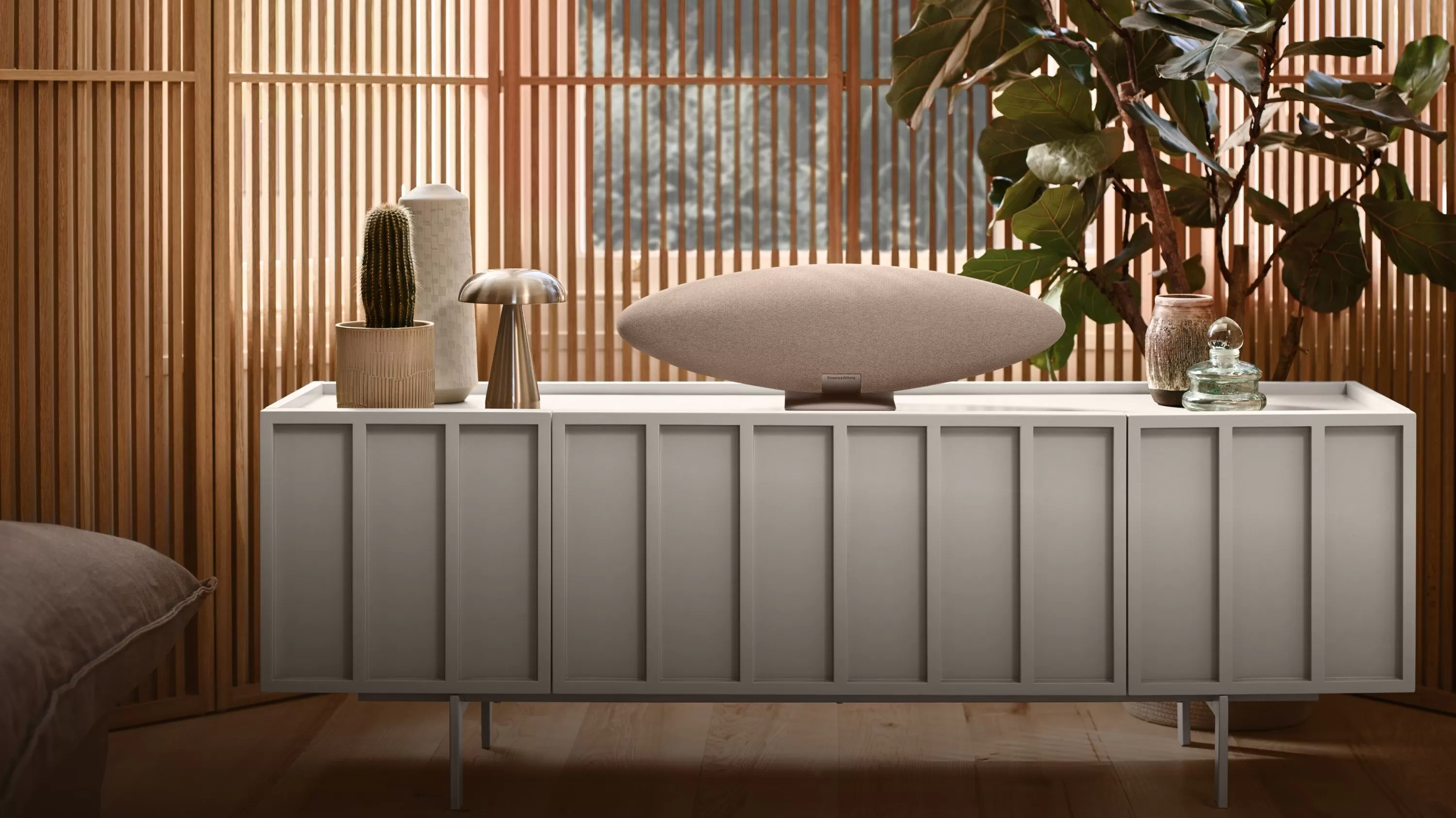 Bowers & Wilkins Zeppelin Pro Edition: Biểu tượng loa không dây trở lại, hay hơn bao giờ hết