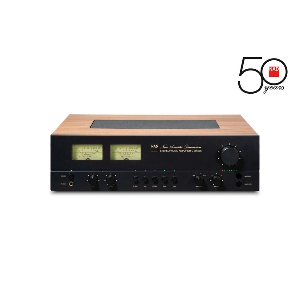Mở hộp chiếc ampli NAD C 3050 LE phiên bản đặc biệt giới hạn