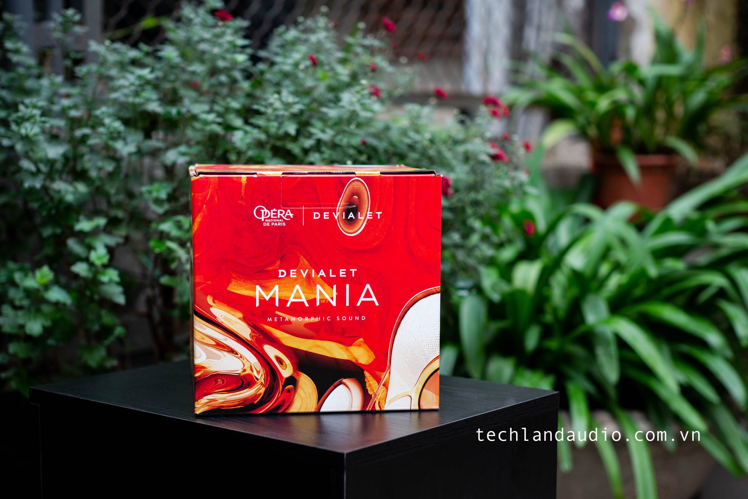 Bóc hộp loa di động Devialet Mania phiên bản đặc biệt Opéra de Paris