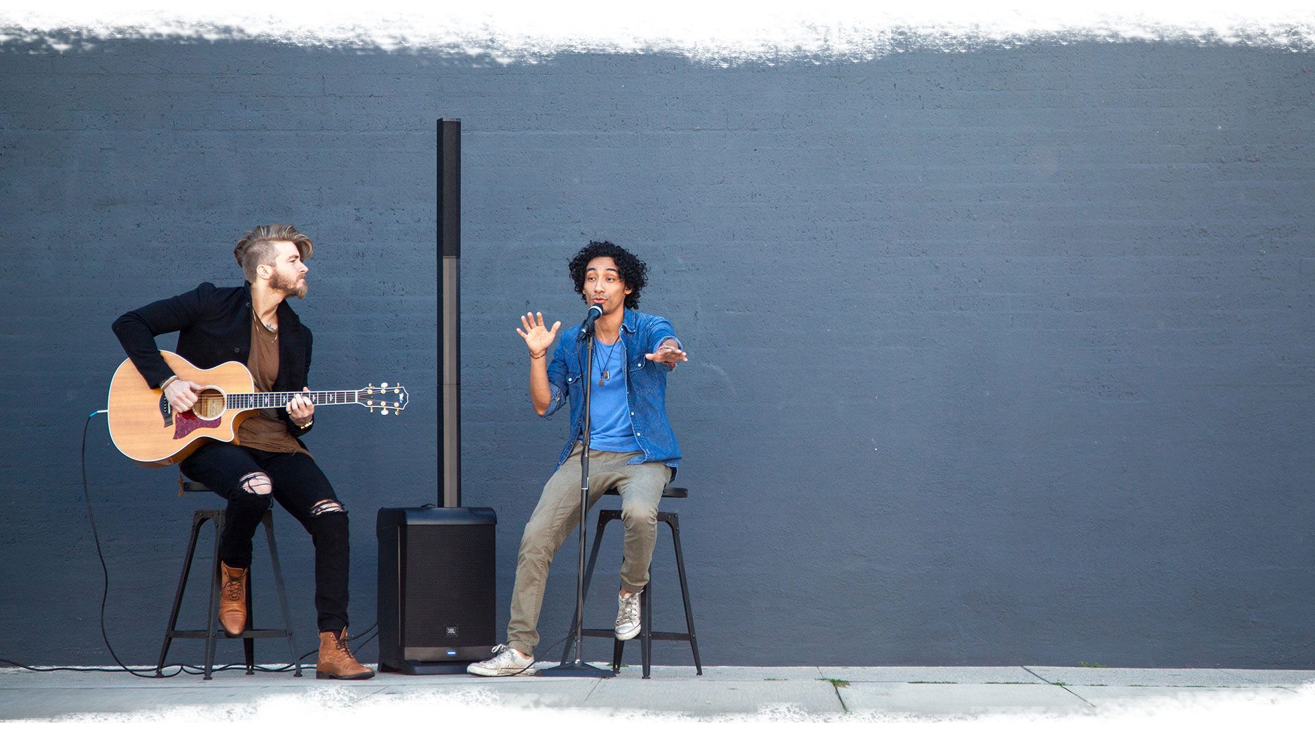 TIỆN DỤNG DỄ DÀNG CÙNG VỚI LOA BIỂU DIỄN CƠ ĐỘNG EON ONE CỦA JBL PRO